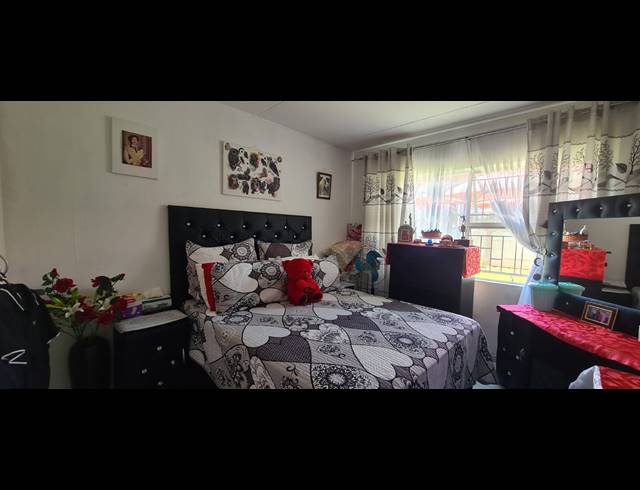 3 BEDROOM TOWNHOUSE FOR SALE IN HALFWAY GARDENS